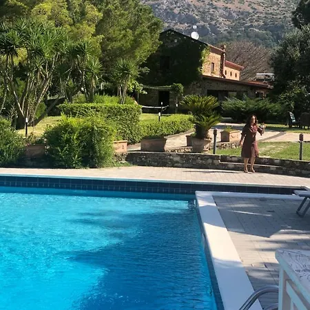 Bed & Breakfast Vacanze A Paestum Collina E Mare *